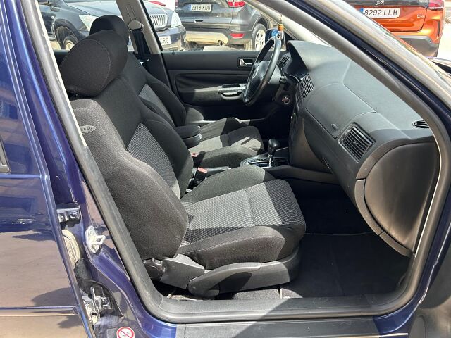 VOLKSWAGEN GOLF 1.6 AUTO SPANISH LHD IN SPAIN 94000 MILES BARGAIN PX 2001